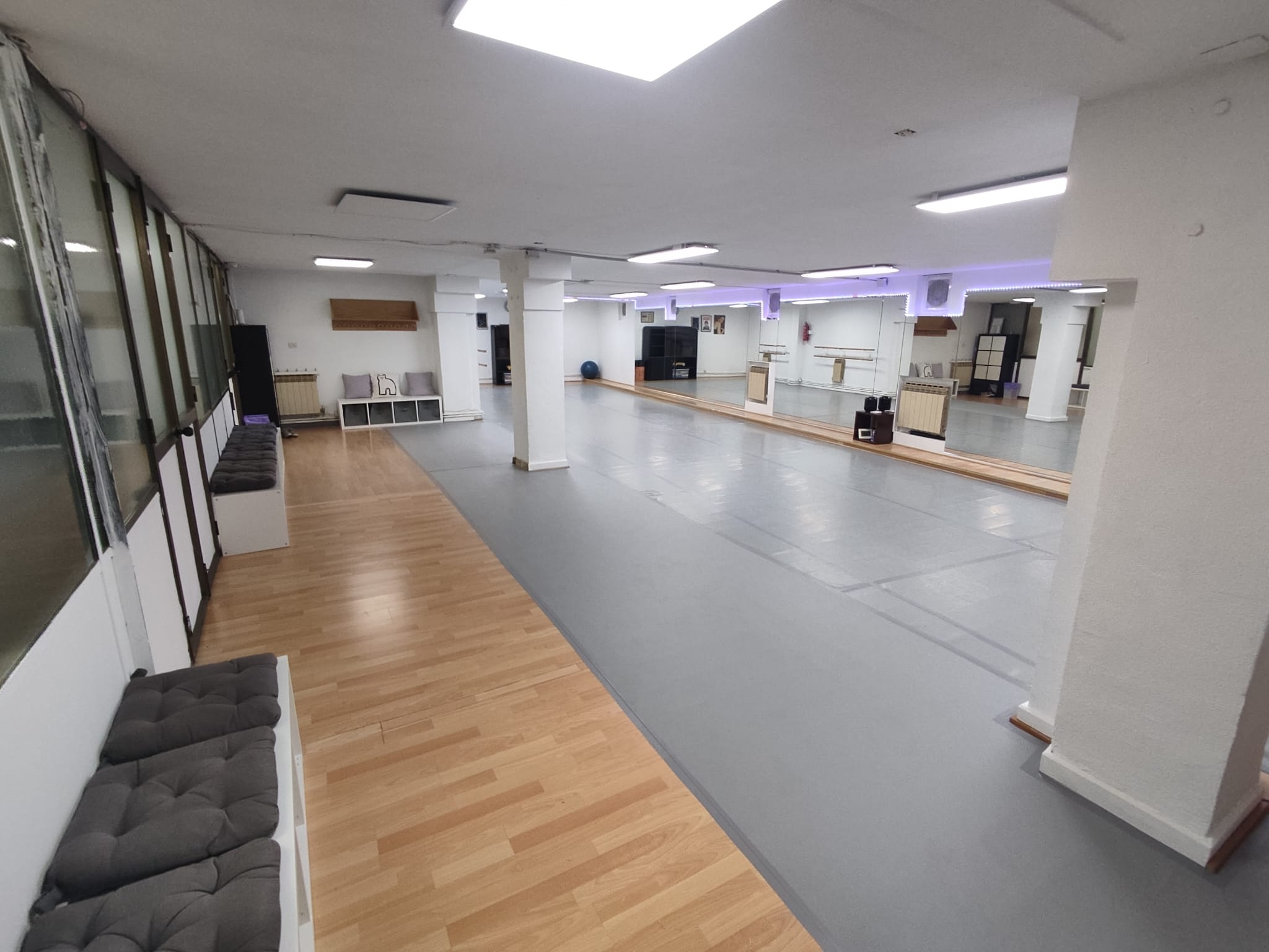 Segundo ángulo de la sala de danza de Arteria